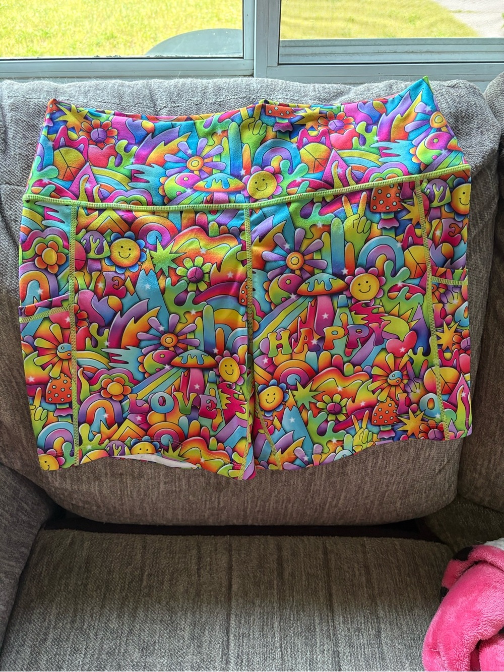 Constantly Varied Gear Peace & Love XL shorts 5’ inseam